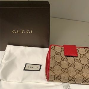 Gucci wallet